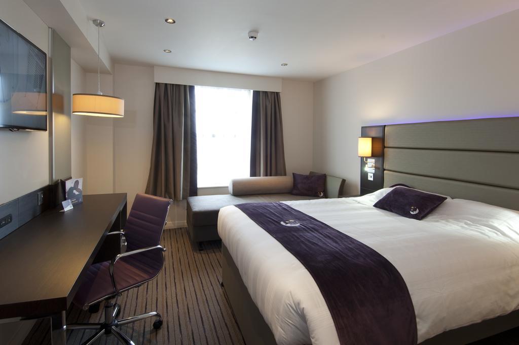 Premier Inn London Romford Central Oda fotoğraf