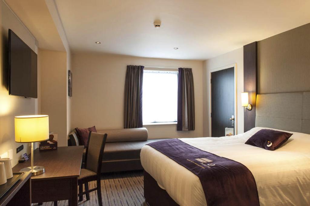 Premier Inn London Romford Central Oda fotoğraf