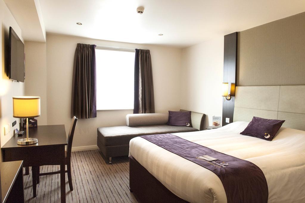 Premier Inn London Romford Central Oda fotoğraf