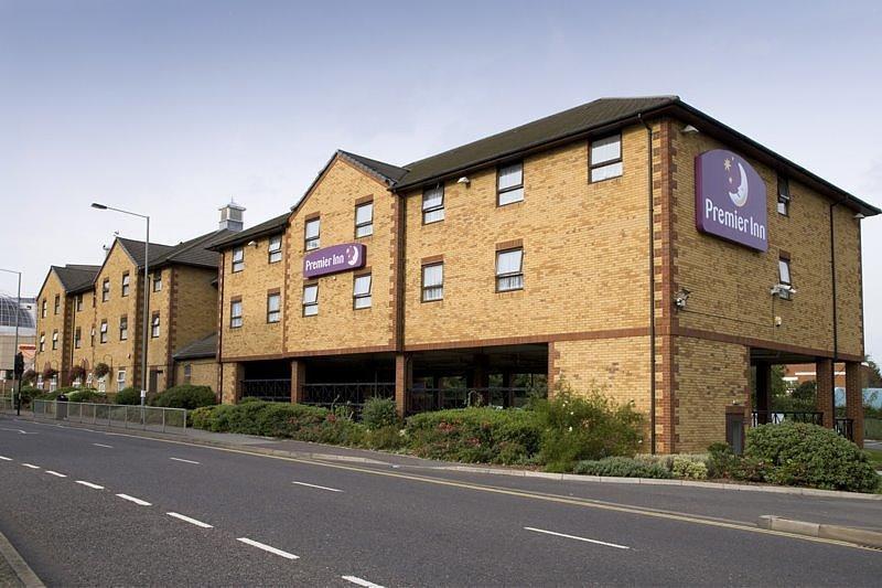 Premier Inn London Romford Central Dış mekan fotoğraf